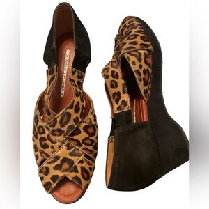 Vintage Donald J. Pliner Leopard Print Wedge Sandals